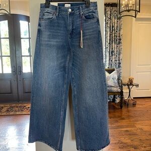 Alice and Olivia Trish mid rise wide leg jeans, size 29.  New with tags.